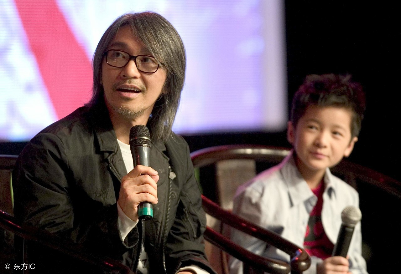 周星驰被逗得开怀大笑,周星驰的经典苦笑