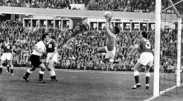 妗戜箶涓轰粈涔堟槸鏇艰仈鐨勬晳涓栦富,鍝堥噷椹灏旀媴浠绘浖鑱旀晳涓栦富