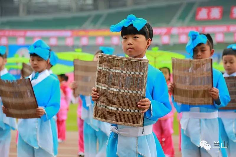 临沂汤庄实验学校运动会开幕式,2015临沂商城实验学校运动会