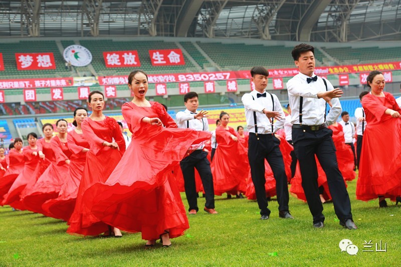 临沂汤庄实验学校运动会开幕式,2015临沂商城实验学校运动会
