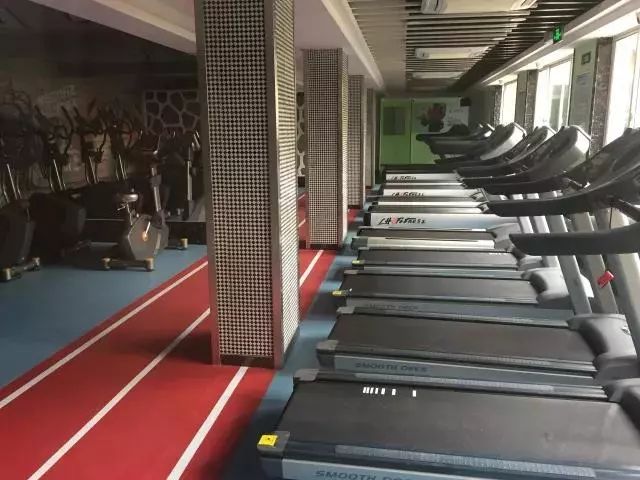 春节七天别长膘，运动场上“泡一泡”，这些运动场就在你家门口！