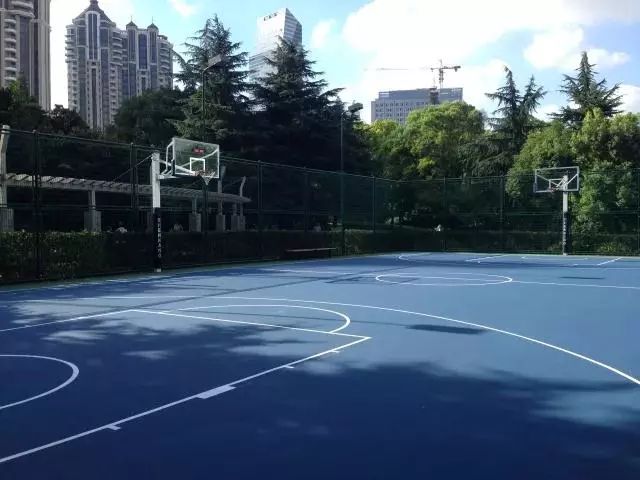 春节七天别长膘，运动场上“泡一泡”，这些运动场就在你家门口！