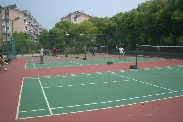 春节七天别长膘，运动场上“泡一泡”，这些运动场就在你家门口！