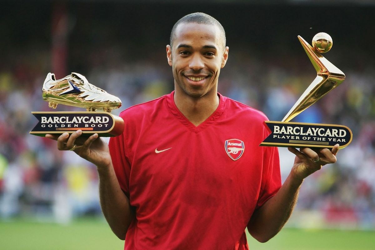 足坛国王是谁,曼联历史的所有7号