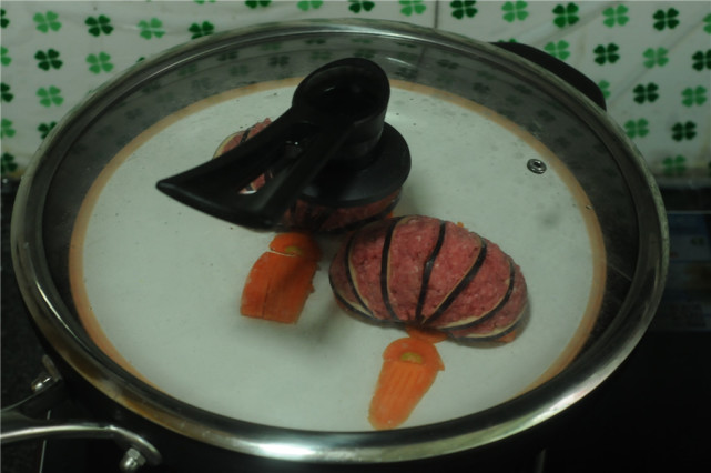 茄子灯笼年夜饭必备菜,茄子做成灯笼的做法视频