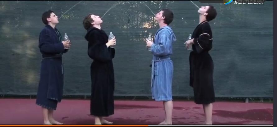 四个外国老头走秀,四个人年会爆笑走秀表演