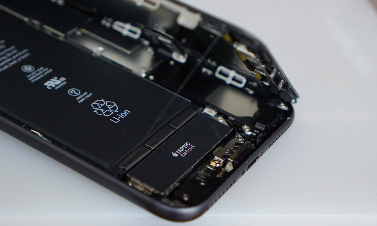 怎么鉴别美版iphone是不是卡贴机,一招鉴别iphone行货水货翻新机