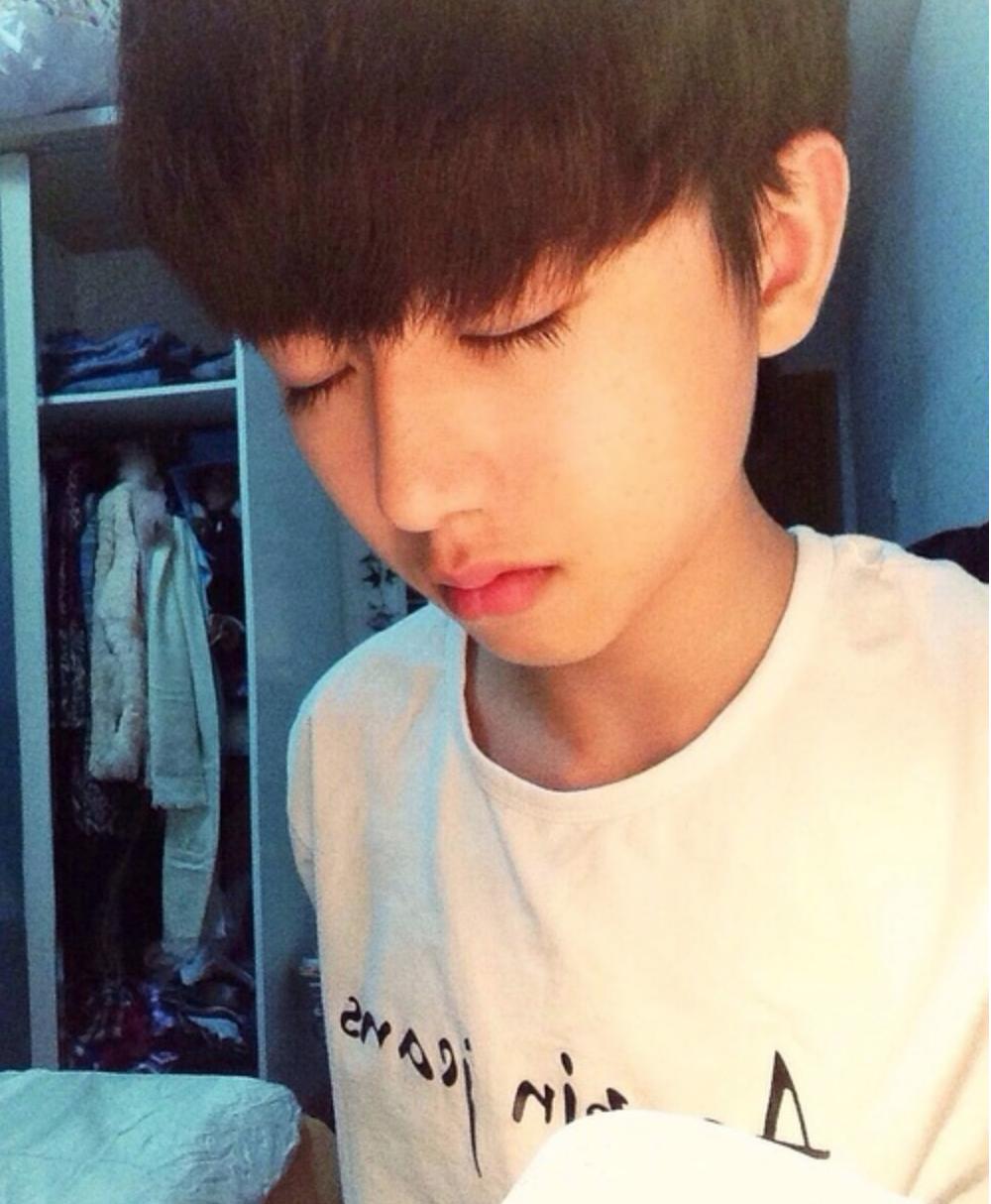 偶像练习生时期蔡徐坤理想型,蔡徐坤是几岁参加偶像练习生的