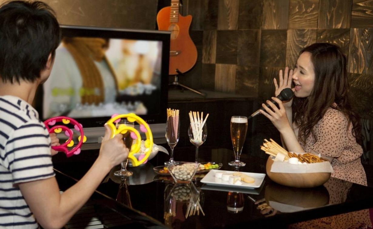 酒桌饭局礼仪及说话技巧,饭局酒桌聊天技巧和话题