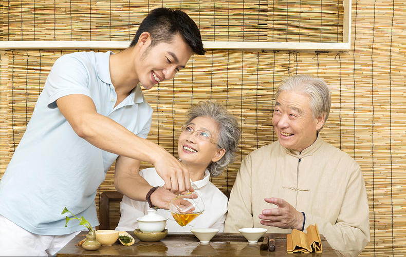 春节送长辈什么酒比较合适,春节礼盒送长辈什么好