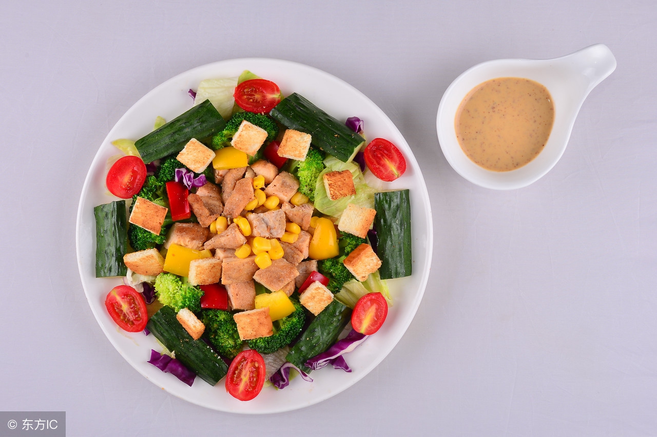 营养均衡的一日三餐怎样吃,什么食物补钙铁锌最好最有效果