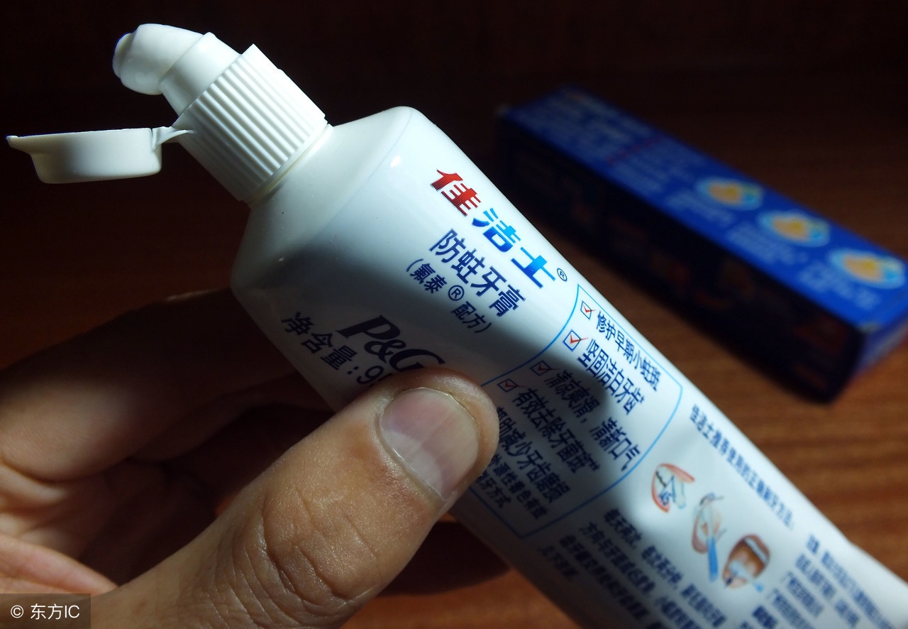 毛巾发黄发硬发粘如何清洗,毛巾用久了很黏是什么原因