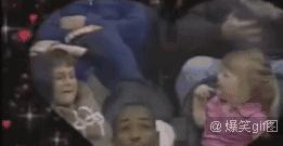 赛场上搞笑瞬间照片,球场上搞笑gif动图