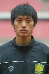 他年少成名前途无量却泡吧服禁药竖中指被指打假球27岁即退役！