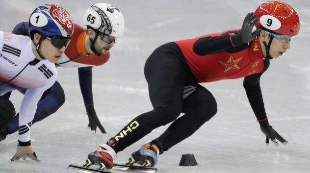 搬起石头砸自己的脚合集,搬起石头砸了自己的脚图片