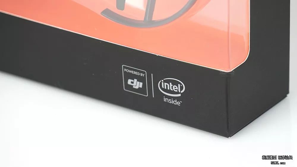 DJIIntel黑科技加身！睿炽科技699元无人机Tello有哪些看点？