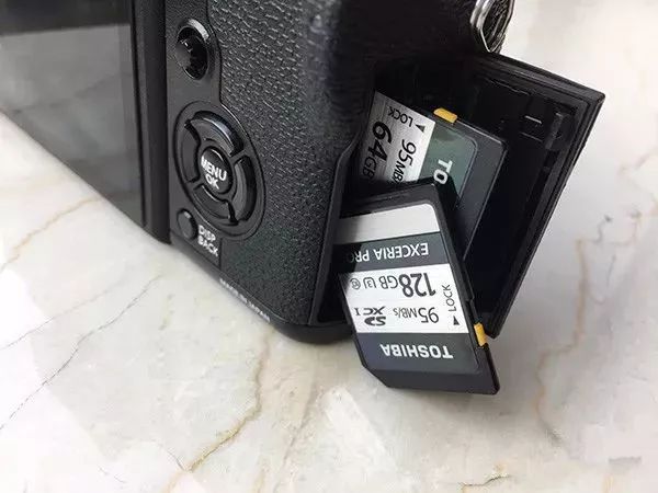 什么原因会导致相机内存卡损坏,相机储存卡坏了有办法修复吗