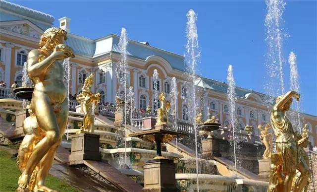 格调|我能想到最性感的画面，就是静*坐静**在那里，等帅哥美女驾到