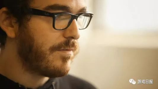 虽然他骂玩家，撕媒体，站错边但AppStore知道他做了款好游戏