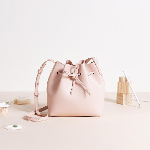 奢侈品包和普通包包的区别,奢侈品包包跟普通包包有什么区别