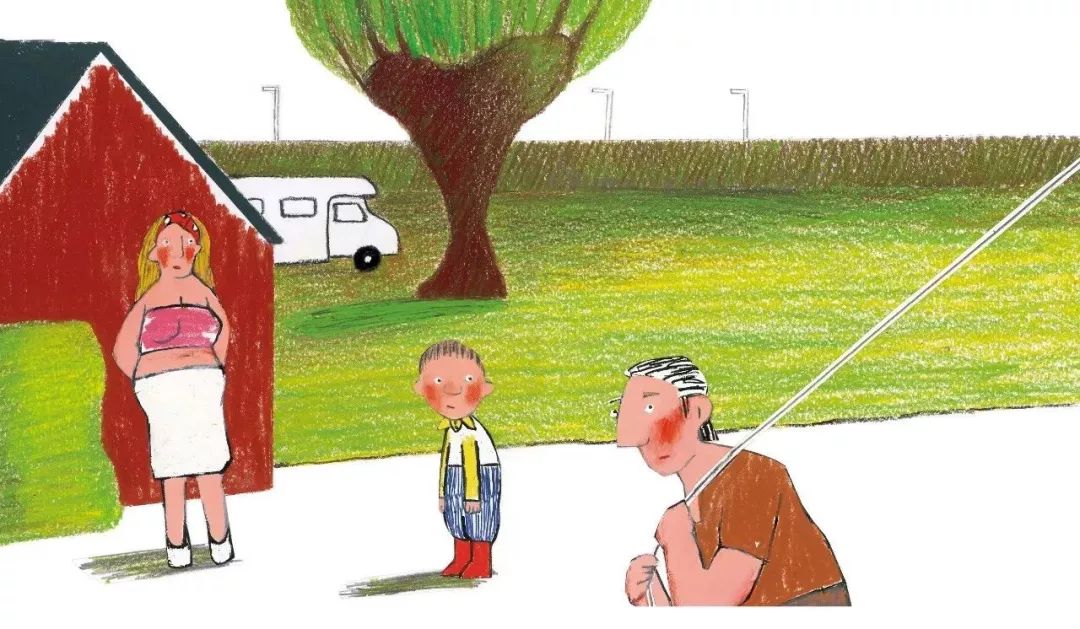 看着小小的背影感慨孩子长大了,目送孩子上学的背影图片