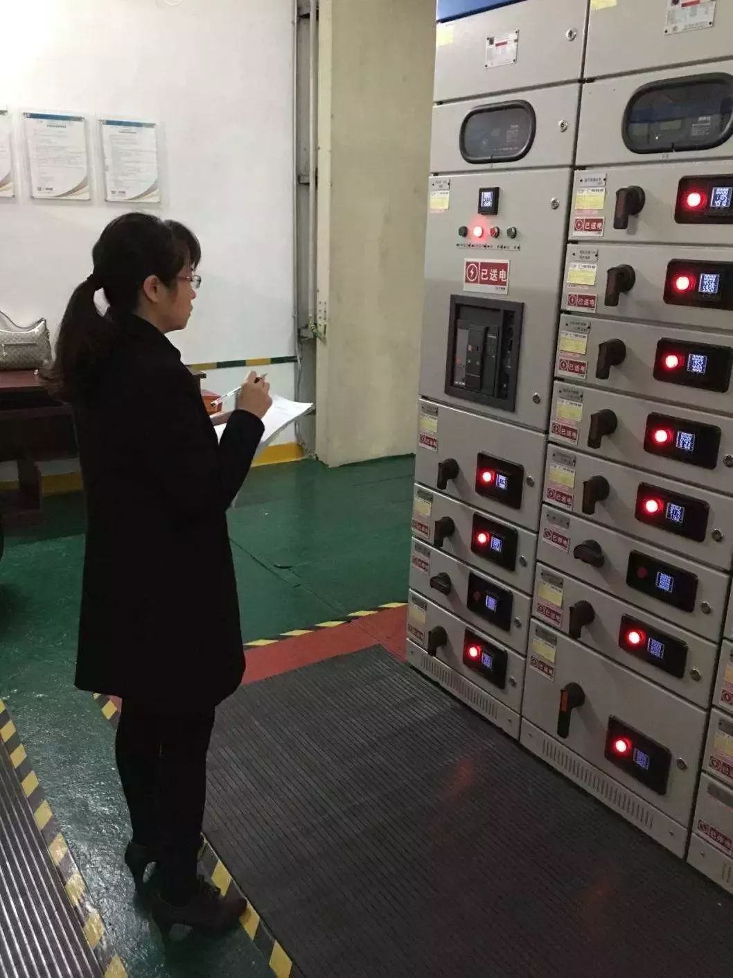 这里有女神你了，快来看