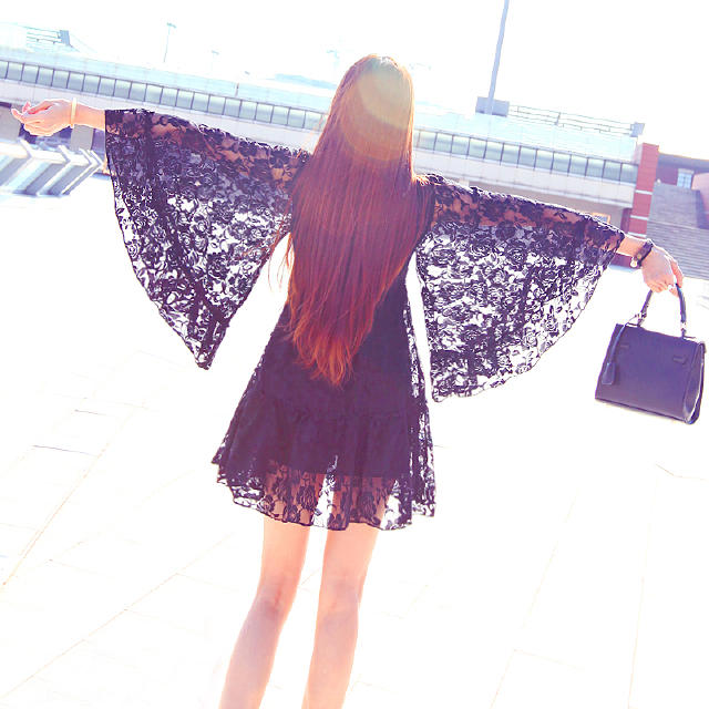 连衣裙紧身蕾丝,低腰蕾丝连衣裙