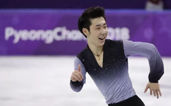 看完这篇文，你就明白央视女主播为什么对他痴狂？