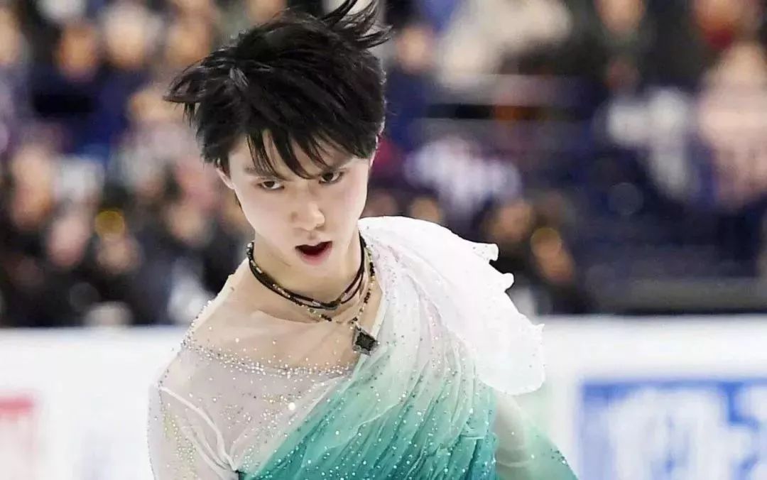 看完这篇文，你就明白央视女主播为什么对他痴狂？