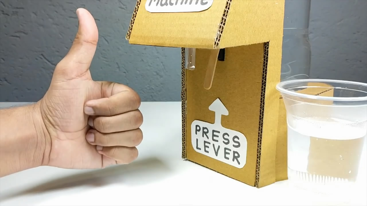 手工制作饮水机教程不用塑料水瓶,塑料瓶做饮水机简单的方法