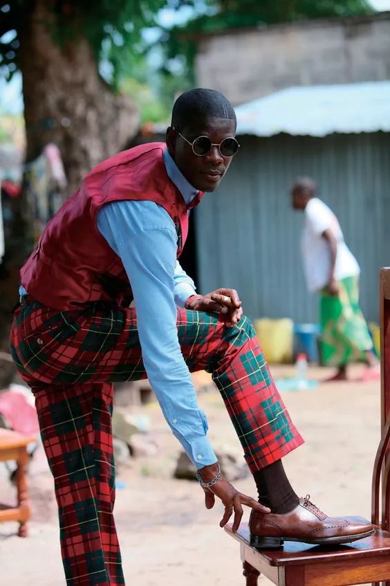 非洲贫民窟的时尚经：即使住最破的垃圾堆里，也穿着最骚的阿玛尼