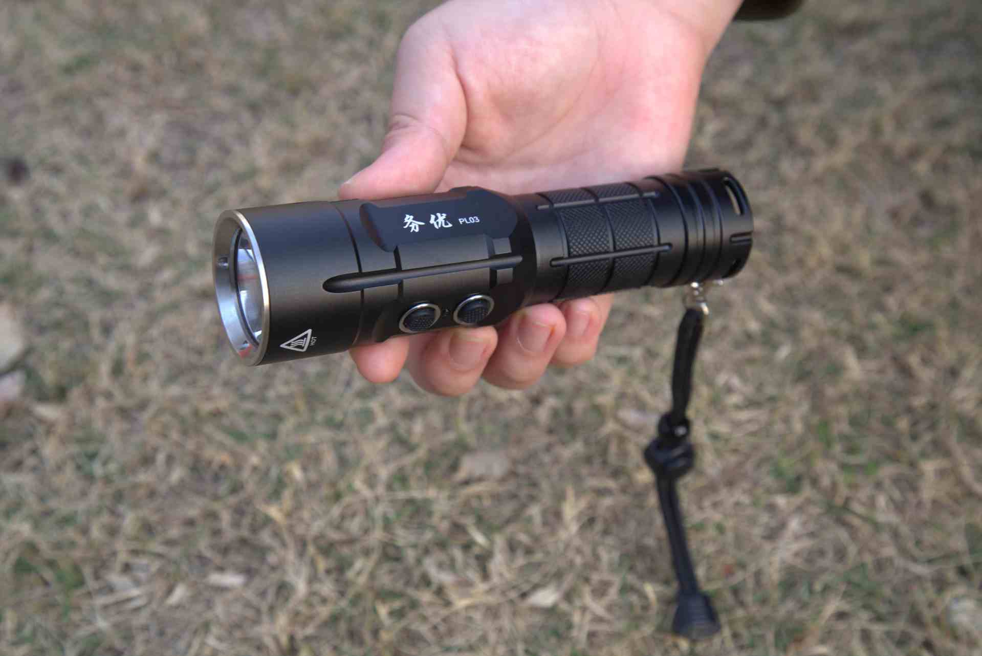 强光手电筒品牌性价比高的有哪些,手电筒专业强光推荐