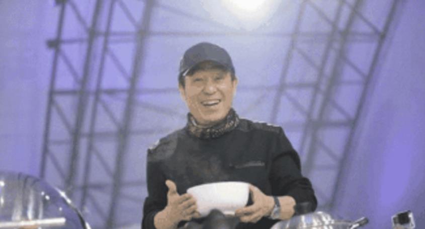 张艺谋的一日三餐怎么吃的,六十八岁张艺谋的养生之道