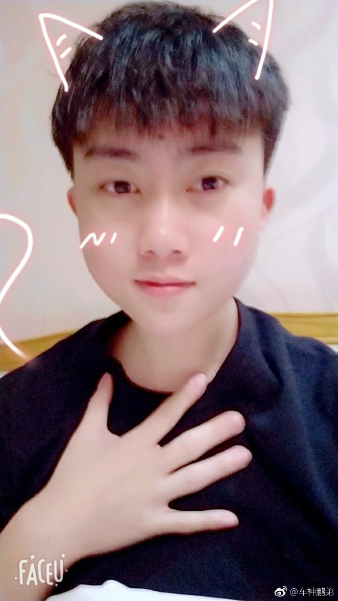 qq飞车车王青山露脸直播,qq飞车车王青山百人逃亡