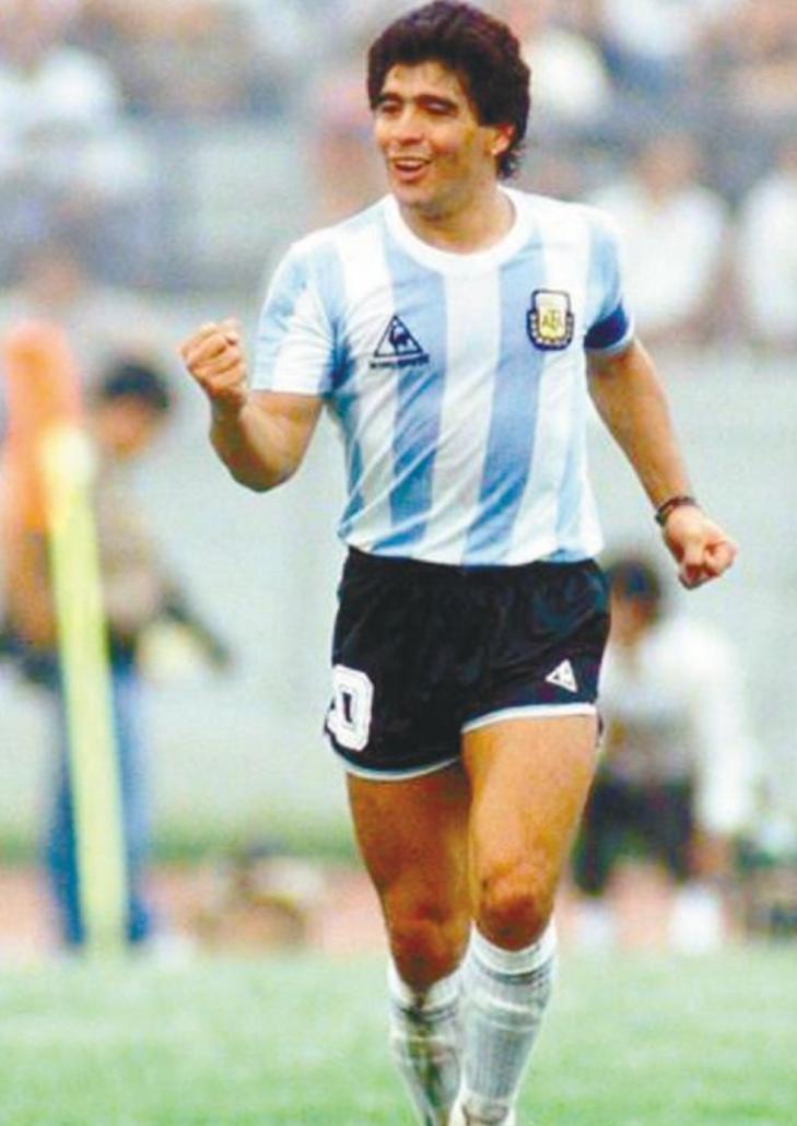 贝利和马纳多拉为什么是球王,世界上只有一个球王