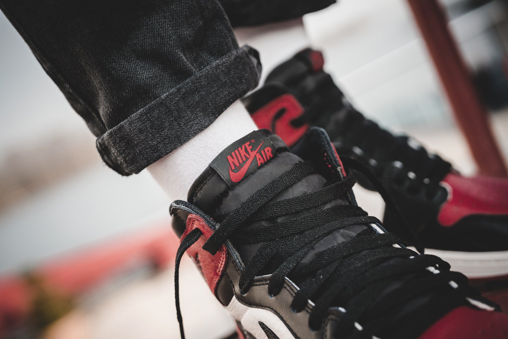 aj1黑红脚趾低帮值得购买吗,得物aj1黑红脚趾500多真的假的