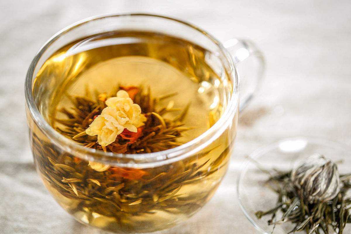 周杰伦喜欢喝哪个牌子的奶茶,周杰伦到底有多喜欢喝奶茶图高清