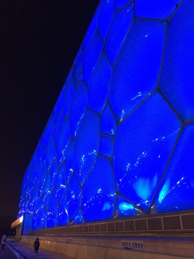 冬天去哪里旅游暖和特点美食,冬季游玩攻略美食推荐