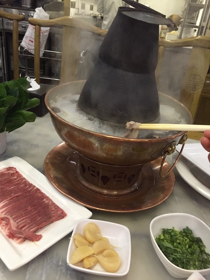 冬天去哪里旅游暖和特点美食,冬季游玩攻略美食推荐