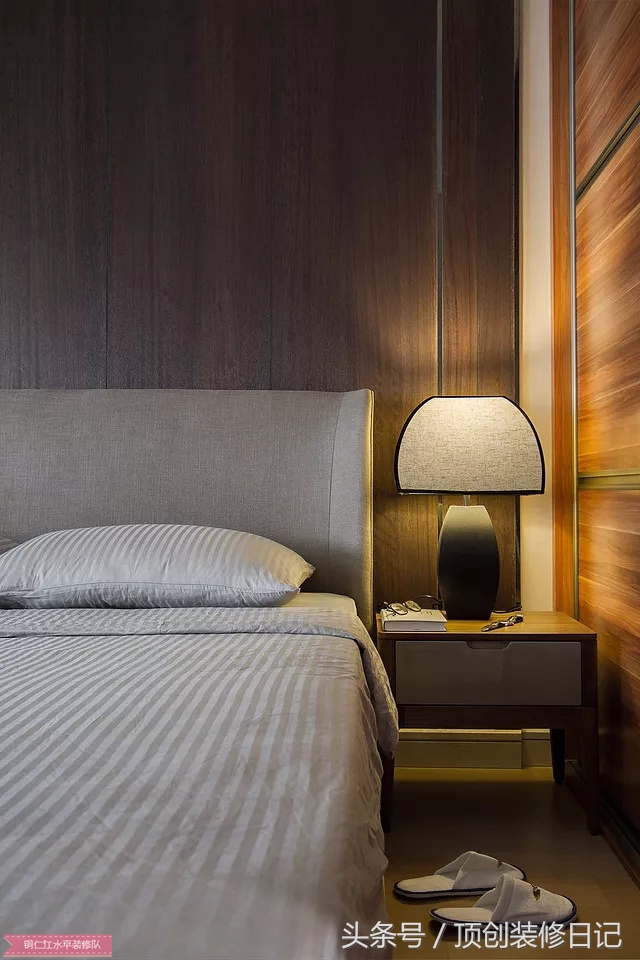 铜仁沙发装修效果图,极简原木风格沙发墙