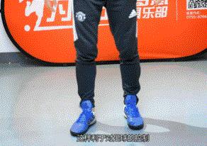 教停球名场面,小罗训练时停球牛尾巴过队友