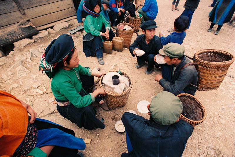 云南赶街场面描写,云南赶街赶集视频