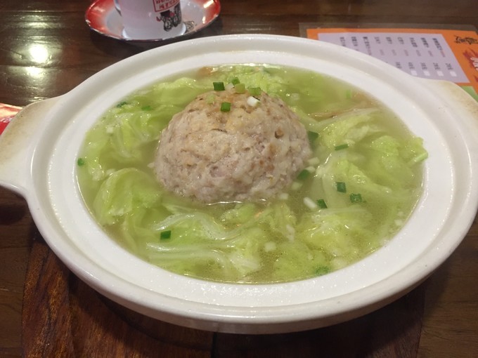 冬天去哪里旅游暖和特点美食,冬季游玩攻略美食推荐