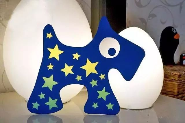 怎么用纸做元宵形状的小灯笼,简单用卡纸做一个元宵节小灯笼