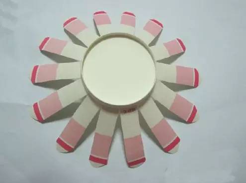 怎么用纸做元宵形状的小灯笼,简单用卡纸做一个元宵节小灯笼