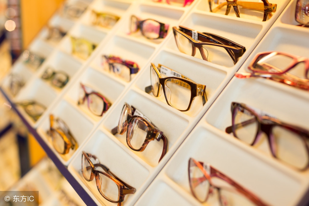 看了这些终于明白手表贵在哪里了,在网上配眼镜真的不好吗