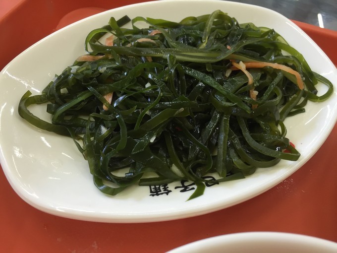 冬天去哪里旅游暖和特点美食,冬季游玩攻略美食推荐