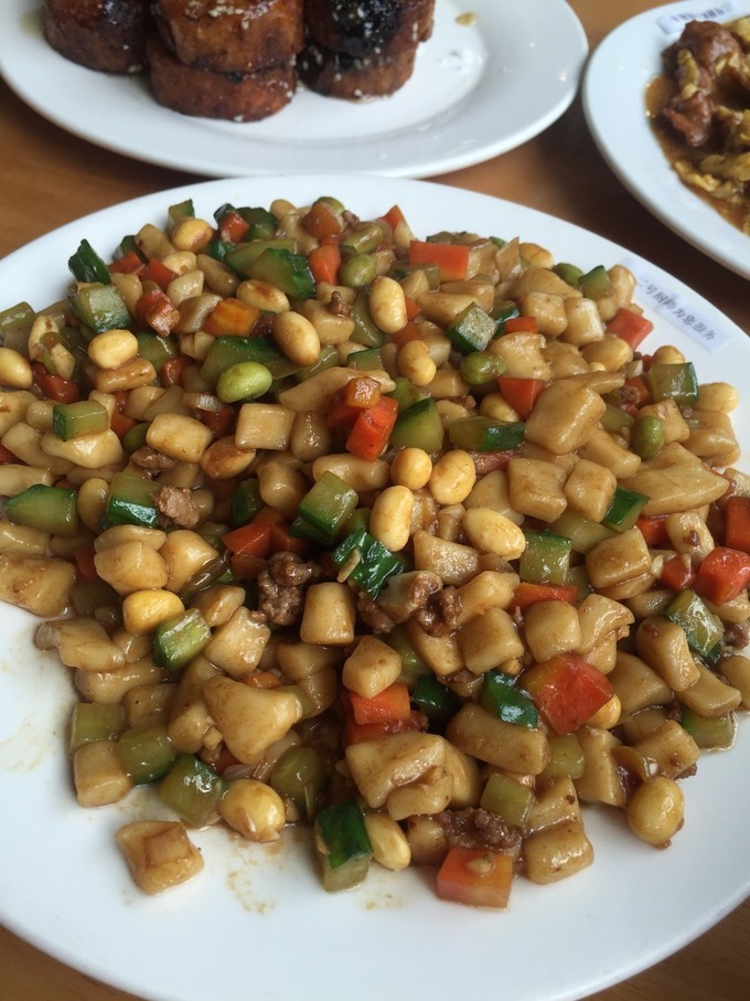 冬天去哪里旅游暖和特点美食,冬季游玩攻略美食推荐