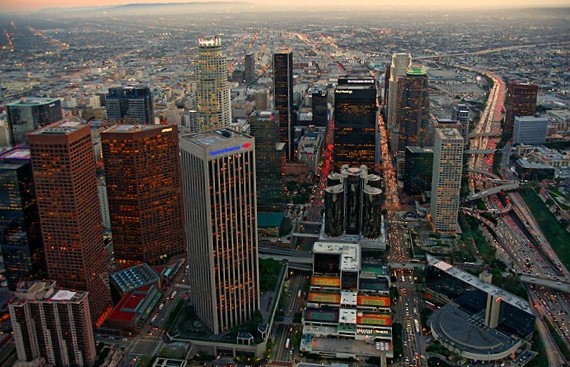 LOLS8落户韩国？最近一直顾着吃鸡都忘记S1-S7了