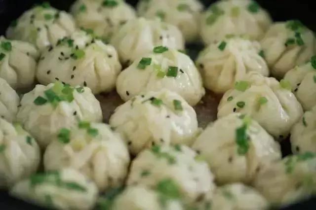 生煎包专用平底锅都可以做什么,用小电锅煎生煎包怎么做